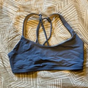 Lululemon size 4 free to be bra